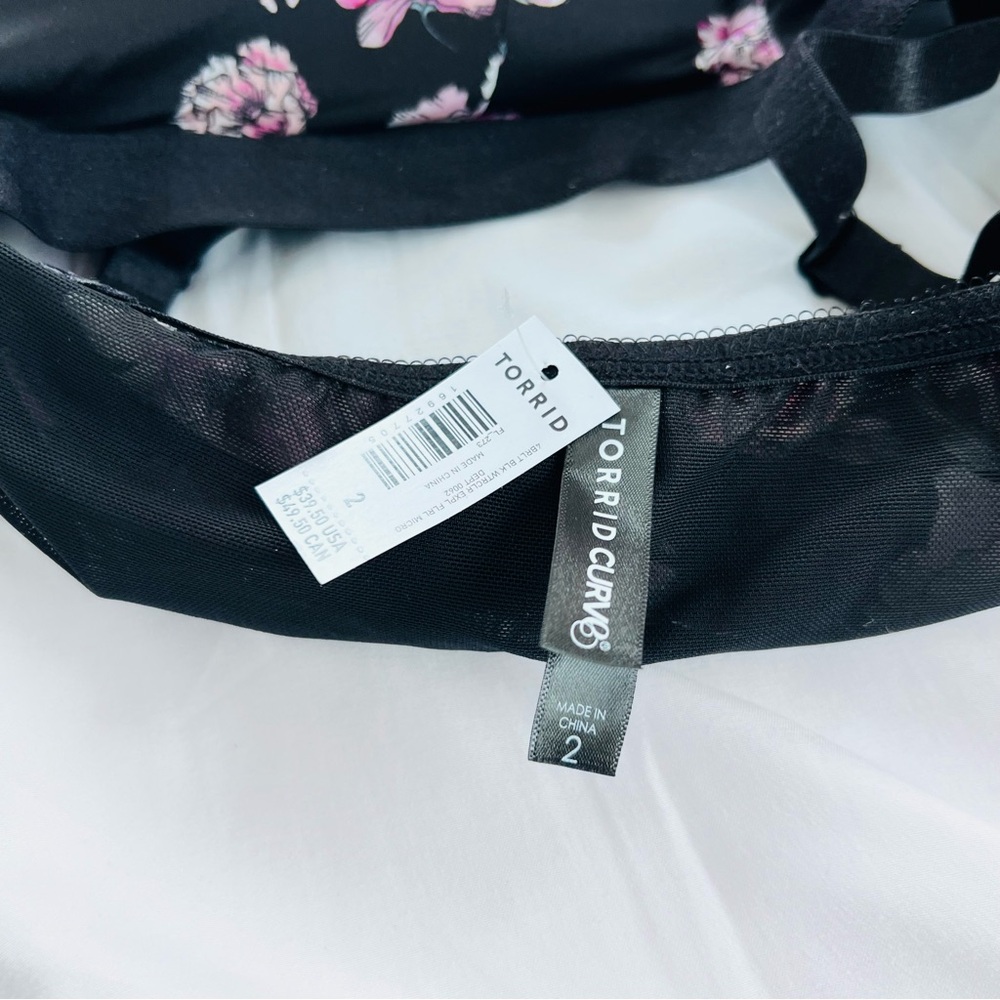 Torrid Curve NWT Lightly Lined Microfiber Plunge Bralette Floral Print Size 2 - Picture 7 of 8